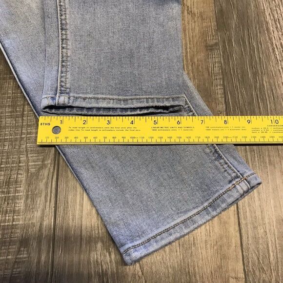 Gap Girlfriend Coupe Girlfriend Womens Light Wash Indigo Patch Pocket Size 8/29 - Picture 9 of 12